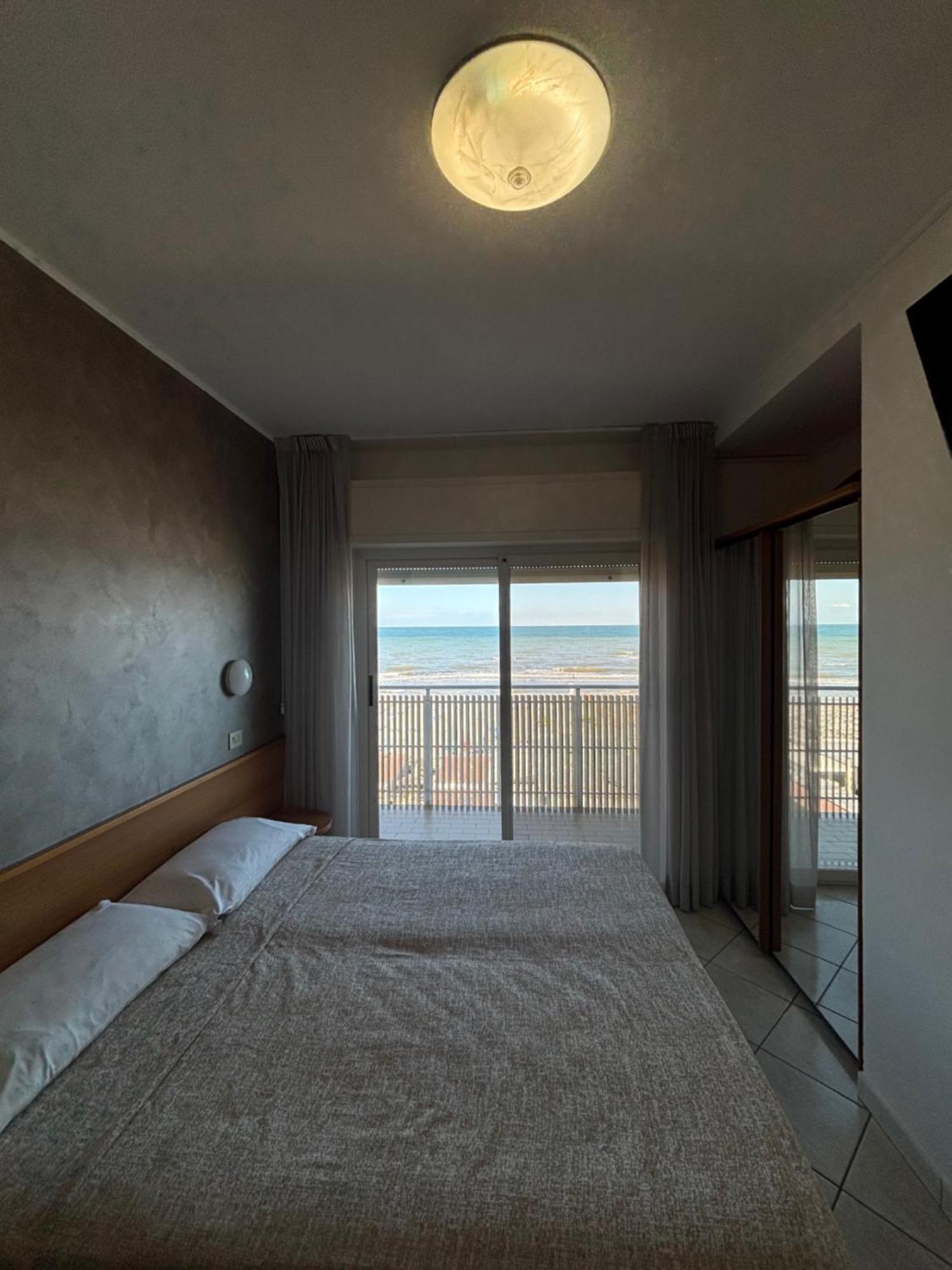 Abahotel Milano Marittima Exterior photo